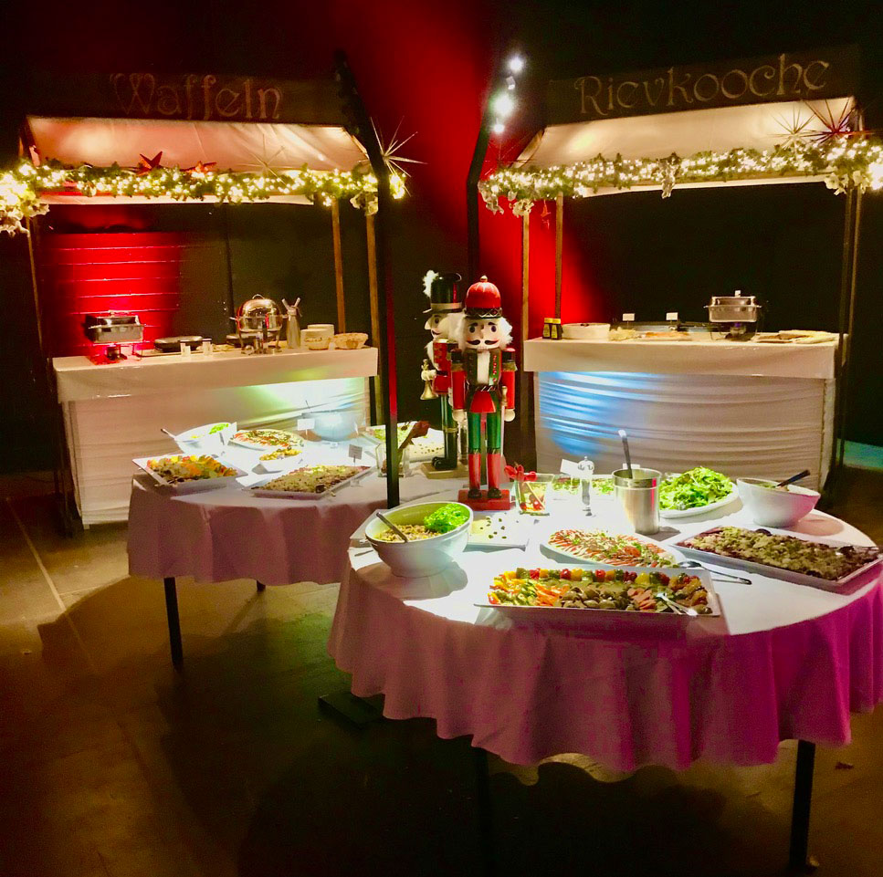 Weihnachtsdekoration mit Buffett